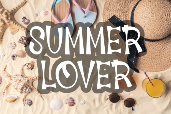 Summer Lover: A Display Font That Captures Attention—and Summer Vibes